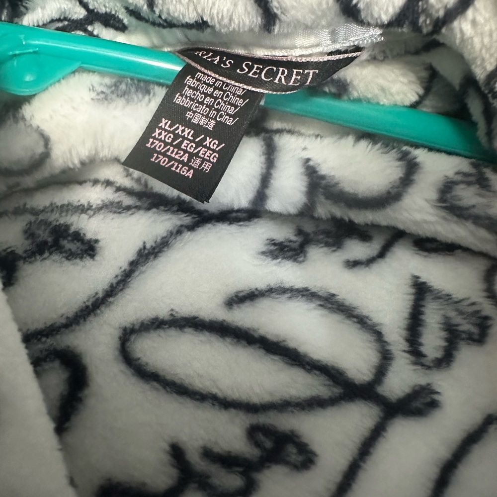 Victoria secret Valentine’s Day robe